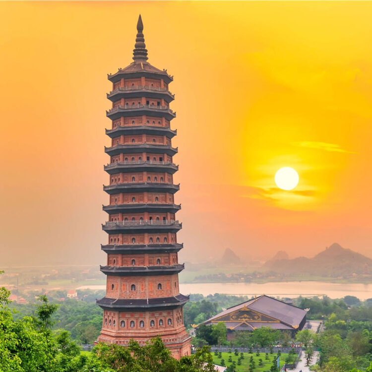 Chùa Bái Đính - Chốn tu tập an yên giữa non cao