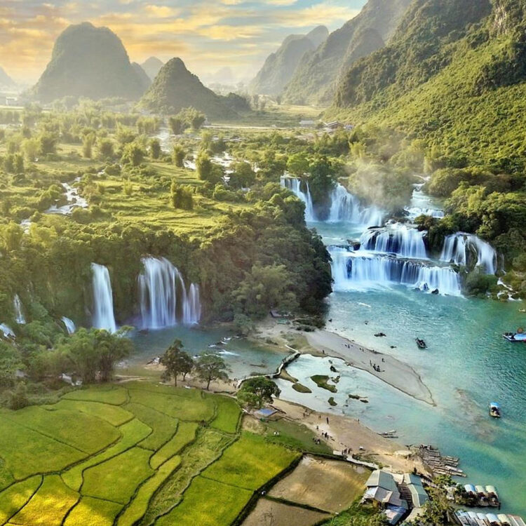 Thác Bản Giốc - vẻ đẹp kỳ vĩ giữa non nước Cao Bằng